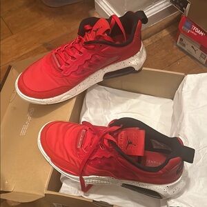 Jordan Air Max 200 Fire Red Like New